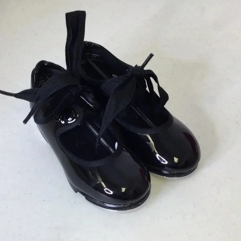 New In Box Capezio Girls Dance Tap Shoes size 6